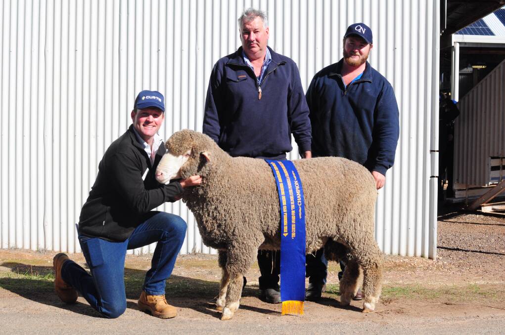 Collandra North stud principal Sydney Lawrie, Tumby Bay, judge Richard Chalker, LachRiver Merinos, Darbys Falls, NSW, and Collandra North's Lachy Watkin with the EP ram of the year. Picture by Katie Jackson
