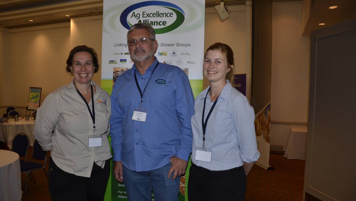 SPAA executive officer Nicole Dimos, AgEx chairman Trent Potter and Hart Field Day Site research manager Sarah Noack.